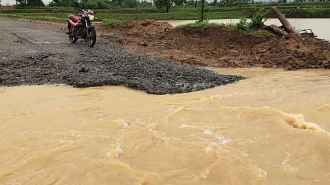 Gadchiroli, Rain, Road Closed