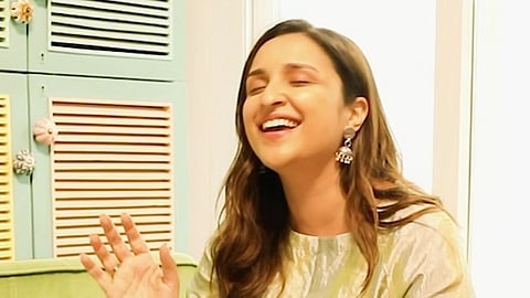 Parineeti Chopra Sing rahe na rahe song 