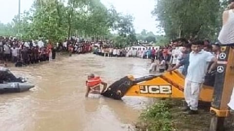 Uttar Pradesh Saharanpur district Accident News In Marathi
