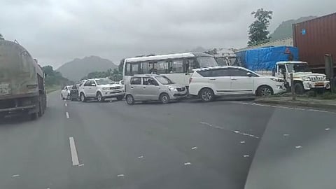 heavy traffic jam seen on mumbai ahmedabad national highway today 