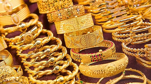 Gold Rate : डोनाल्ड ट्रम्प यांच्या प्लानिंगने भारतात वाढला सोन्याचा भाव; बाजारातील किंमत कितीपर्यंत पोहोचली? 