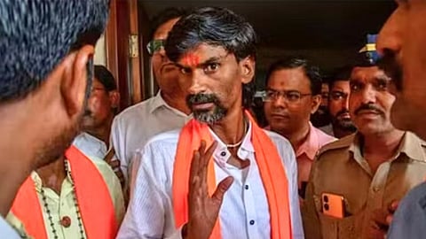 Manoj Jarange Patil refused treatment sent back doctor on antarwali sarati village jalna