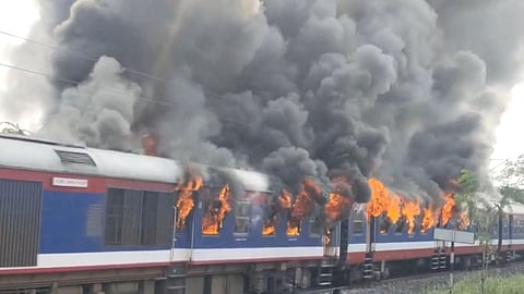 Ahmednagar 
Ashti Train Fire News