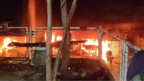 Breaking News 6 people died in a fire Accident in Goregaon area building Mumbai