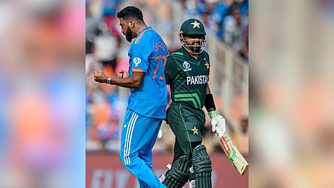 Babar Azam Wicket: बाबरला अतिआत्मविश्वास नडला; सिराजला कट मारायला गेला अन् फसला, पाहा VIDEO