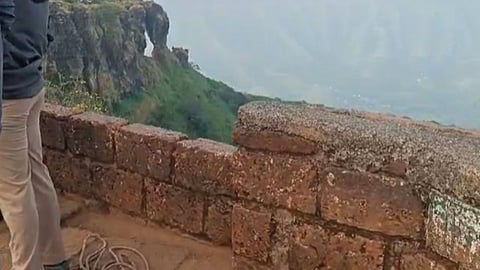 Satara News: 