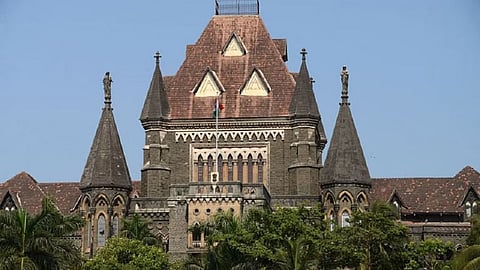 Mumbai High Court: सोसायटीसोबत वाद असला तरी मेंटेनन्स देणे बंधनकारक, हायकोर्टाचा महत्वपूर्ण निर्णय 