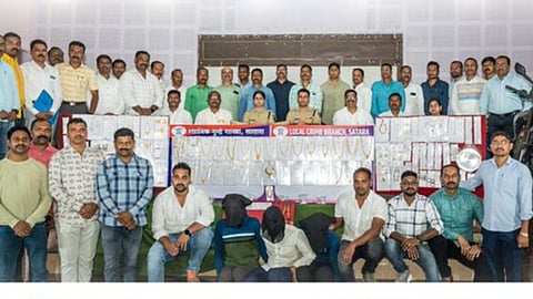satara police arrests ktm gang along with gold and silver ornaments