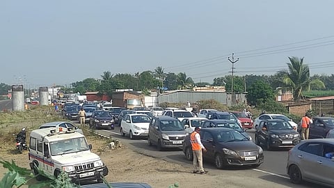 heavy traffic jam at Khambatki Ghat