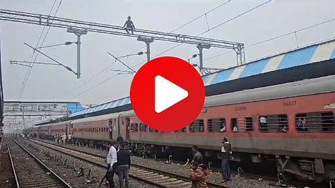 Nandurbar Raiway Station Drama