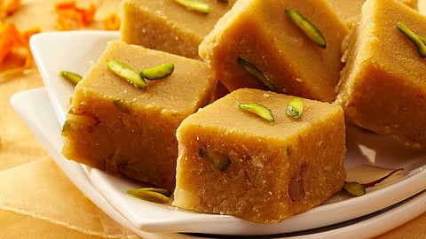 Besan Barfi Recipe in Marathi