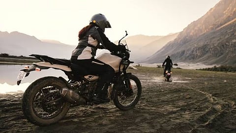 Himalayan 452 