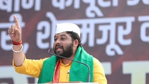 ravikant tupkar declares aandolan at mantralaya for cotton and soyabean price 