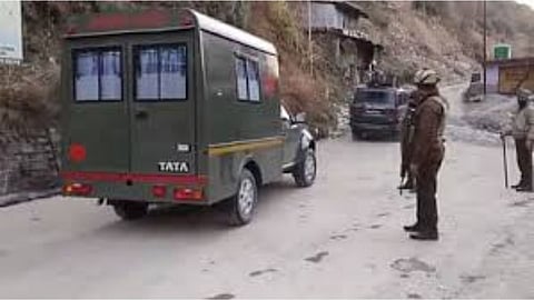 Terrorist Attack: कठुआमध्ये लष्कराच्या ताफ्यावर दहशतवादी हल्ला; चकमक सुरू 