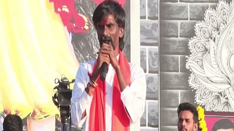 Beed Jarange Sabha: एकदा काय मोठा समुदाय खवळला तर...; मुदत संपण्याआधीच  जरांगेंचा सरकारला गंभीर इशारा   