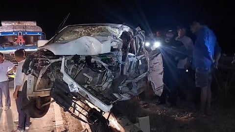 5 injured in a road accident at dasgaon on mumbai goa highway