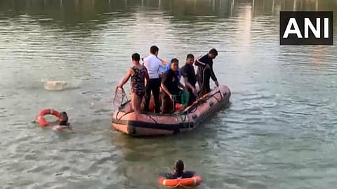 Gujarat Vadodaras Harni Motnath Lake Six school students die after boat capsizes 