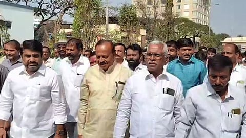 satej patil morcha aganist rajaram sahakari sakhar karkhana policy