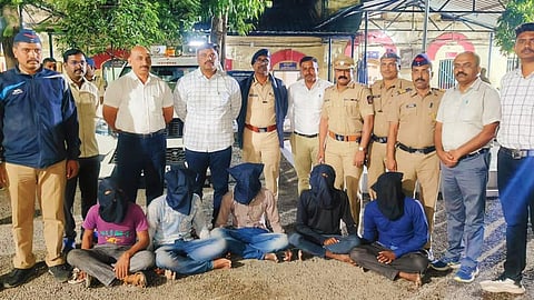 khamgaon police arrests five in theft case near buldhana