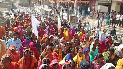 gor sena banjara samaj rasta roko andolan at pahur jamner jalgoan 