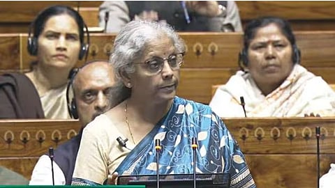  अर्थसंकल्पात महाराष्ट्राकडे दुर्लक्ष झालं का? अर्थमंत्र्यांकडून  विरोधकांच्या आरोपांना प्रत्युत्तर, म्हणाल्या...