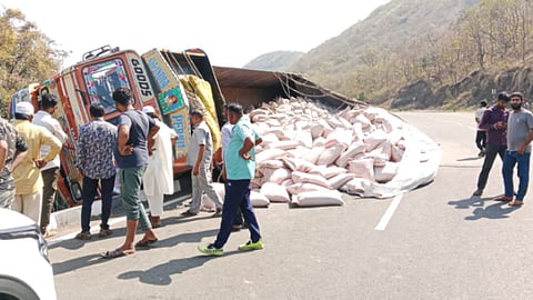 Nandurbar Accident