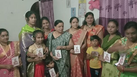manoj jarange patil photo distributed as makar sankranti vaan in yavatmal