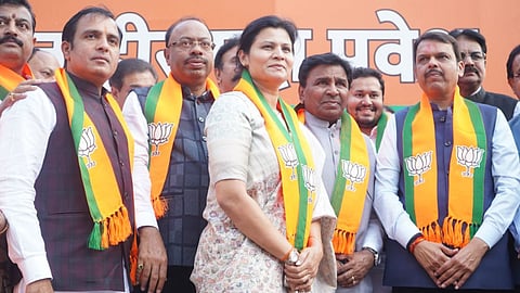 karmala shivsena leader rashmi bagal joins bjp