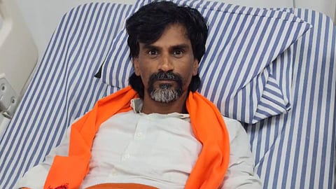 मनोज जरांगे यांच्या निधनाची खोटी बातमी वाऱ्यासारखी पसरली; तक्रारीनंतर पोलिसांत गुन्हा