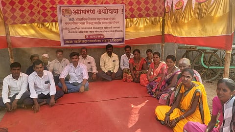khardi villagers andolan at shahapur tehsil office