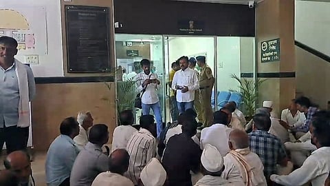 cancel sindkhed raja to shegaon bhakti marg demands farmers 