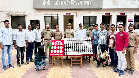 bhuinj police arrests two youth from uttar pradesh seized 83 lakh cash 