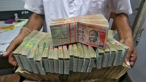 Static Surveillance Squad Seized Cash