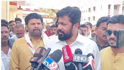  Bachchu Kadu 