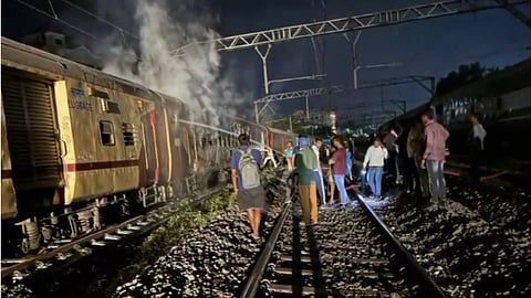 Badlapur Express Train Fire

