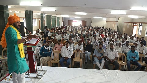 ravikant tupkar nirdhar parivartan yatra in shegaon