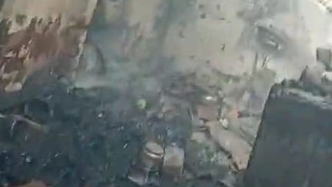 fire broke in clothing shop at yeola near nashik 