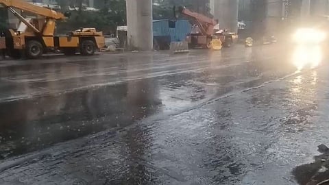 Unseasonal Rain In Mumbai