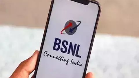 BSNL: एकच नंबर! BSNLचा जबरदस्त प्लान;४२५ दिवस विसरा रिचार्जचा ताण;  अनलिमिटेड कॉलिंग अन् डेटाही मिळेल भरपूर 