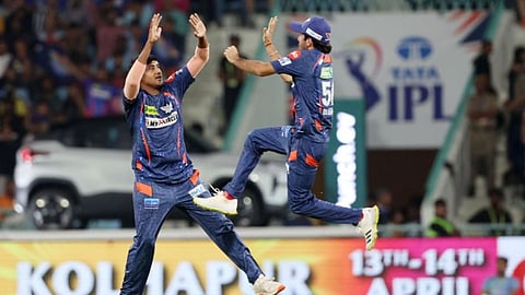 लखनऊमध्ये गुजरात टायटन्सची 'टाय टाय फिश'; यश ठाकूरसमोर गिलच्या सेनेने गुडघे टेकले 