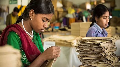 Business सुरू करण्यासाठी  MSME मध्ये नोंदणी करणं आवश्यक आहे का? काय आहेत फायदे