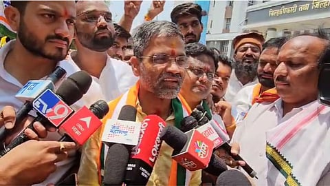 Maharashtra Election: निवडणुकीच्या मैदानात मी पैलवान म्हणून उतरणार; गदा मिळाल्यानंतर लंकेंनी थोपटले दंड