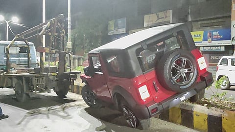 Nashik Accident: नाशिकमध्ये भीषण अपघात! भरधाव कारची दुचाकीला धडक; दोघांची प्रकृती गंभीर 
