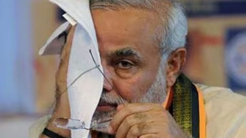 EVM वर मोदींचा फोटो नाही, तर मत नाही; मतदान केंद्रातला किस्सा समजल्यावर PM मोदींच्या डोळ्यांत पाणी