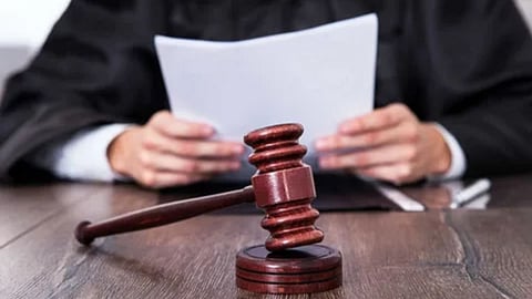 MP High Court News: 'चांगल्या घरातील मुलगा आहे' पोक्सोतील आरोपीला हायकोर्टाकडून एका अटीवर जामीन; रुग्णालयात सेवा करण्याची शिक्षा