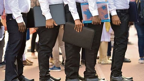 Mumbai Marathi People Jobs: नोकरीसाठी मराठी माणूस नको,पोस्ट व्हायरल झाल्यानंतर कंपनीने मागितली माफी; काय आहे प्रकरण 