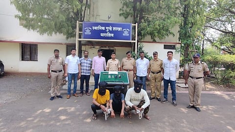 dharashiv lcb arrests three at dhule solapur highway