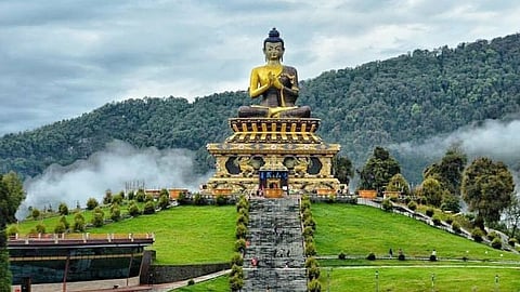 Sikkim Tourism : सिक्कीममध्ये पर्यटकांचा पूर; तुम्ही जाणार असाल, तर ४ ठिकाणी जायला विसरू नका