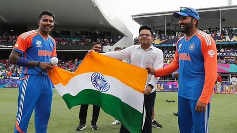 IND vs SA, Final:  जय शहांची भविष्यवाणी खरी ठरली! रोहित अन् हार्दिकने बारबाडोसमध्ये रोवला तिरंगा; VIDEO