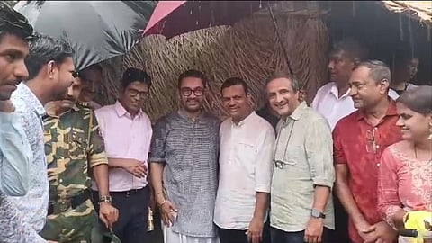 'महात्मा गांधींच्या विचारांचा माझ्या जीवनावर मोठा प्रभाव', सेवाग्राम आश्रमाला आमिर खानची भेट